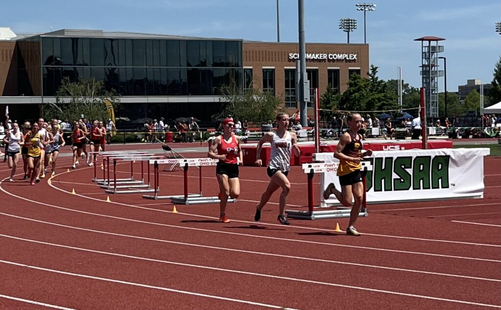 Southeast's Wheeler runs 'her race' to capture state championship in 3,200
