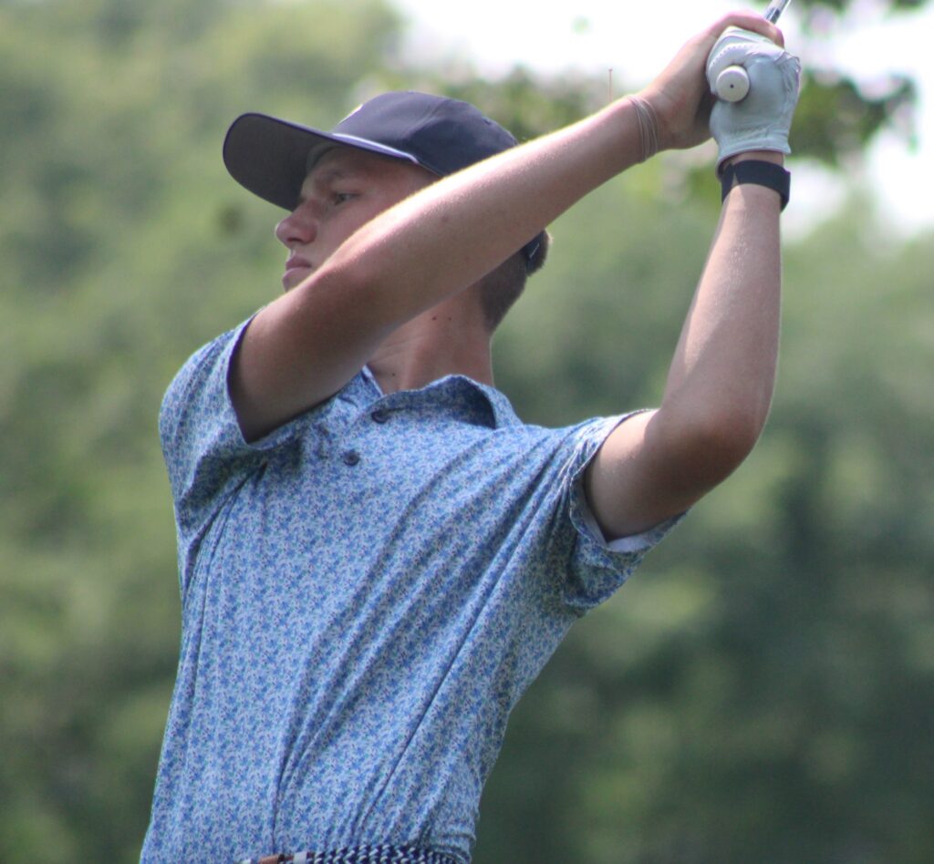 Golf Roundup: Aurora remains strong, Roosevelt's VanDamme impresses at Polar Bear Invitational