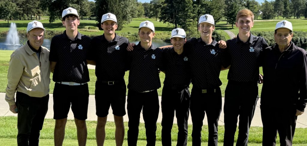 Golf Roundup: Aurora boys qualify for district tournament
