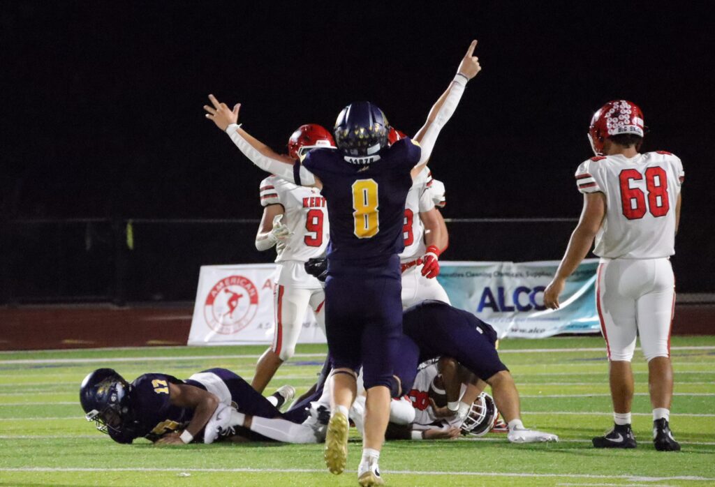 Football: Blue Devils complete comeback victory over Rough Riders