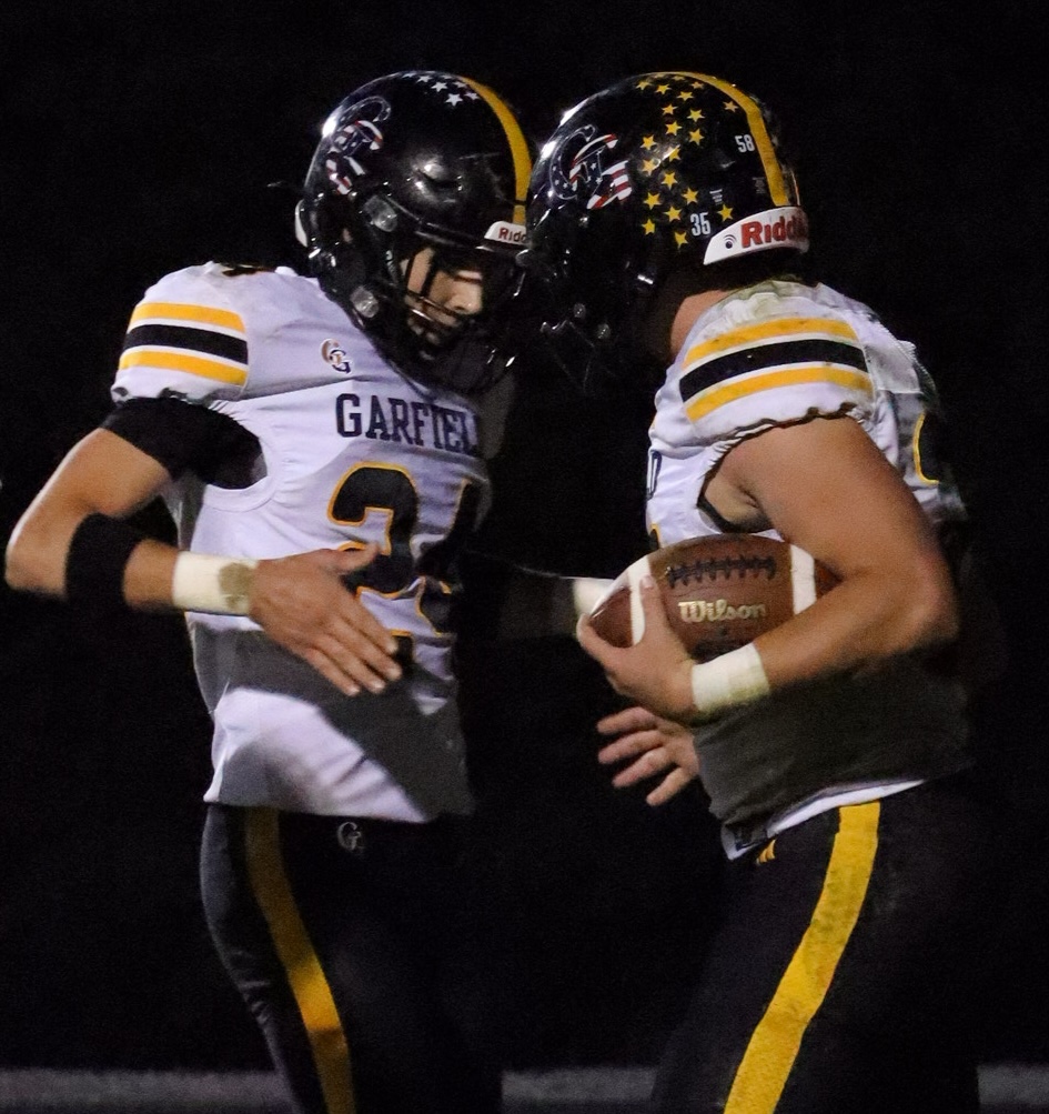 Football: Second-quarter barrage continues Garfield's unprecedented road success